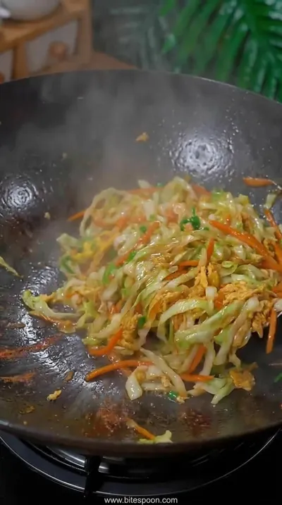 Chinese Stir Fried Cabbage Recipe: Quick & Easy - cooking process